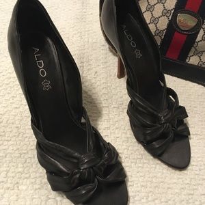 Soft leather sandals with brown leather wrap heel